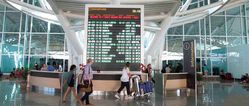 Keuntungan Bekerja ke Luar Negeri